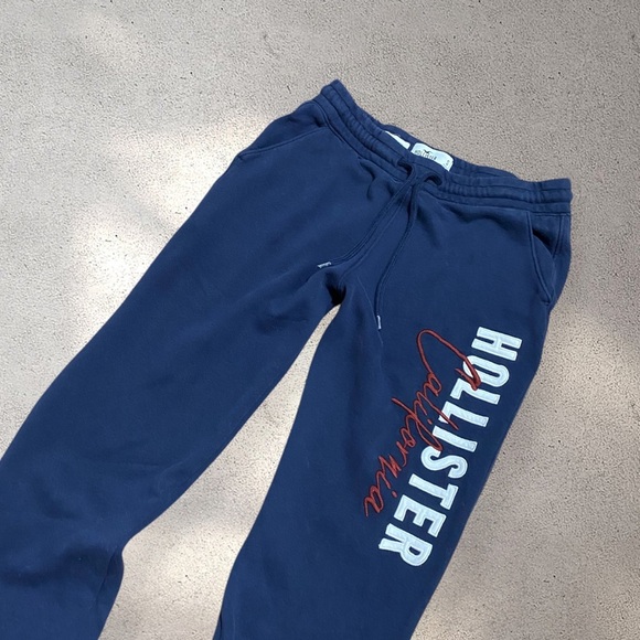 HOLLISTER NAVY BLUE SWEATPANTS - Picture 1 of 4